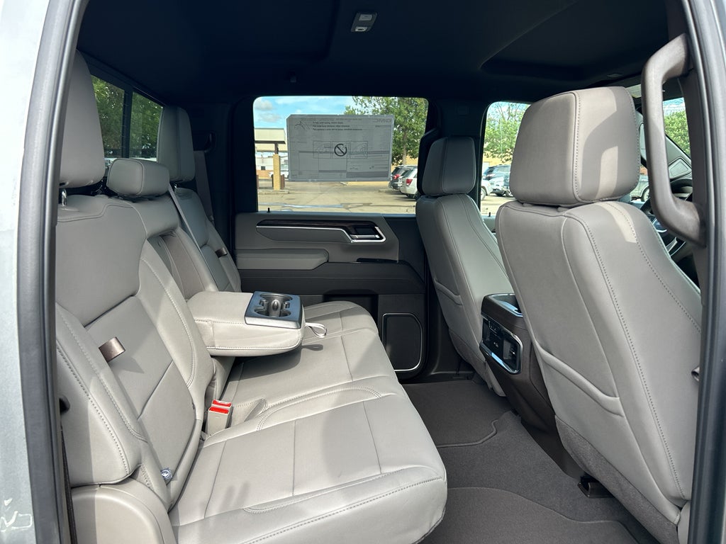2025 GMC Sierra 3500 HD SLT
