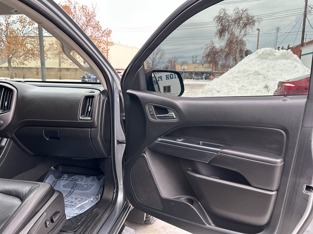 2022 GMC Canyon AT4 - Leather