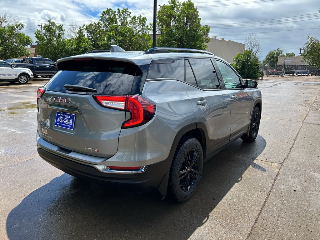 2024 GMC Terrain AT4